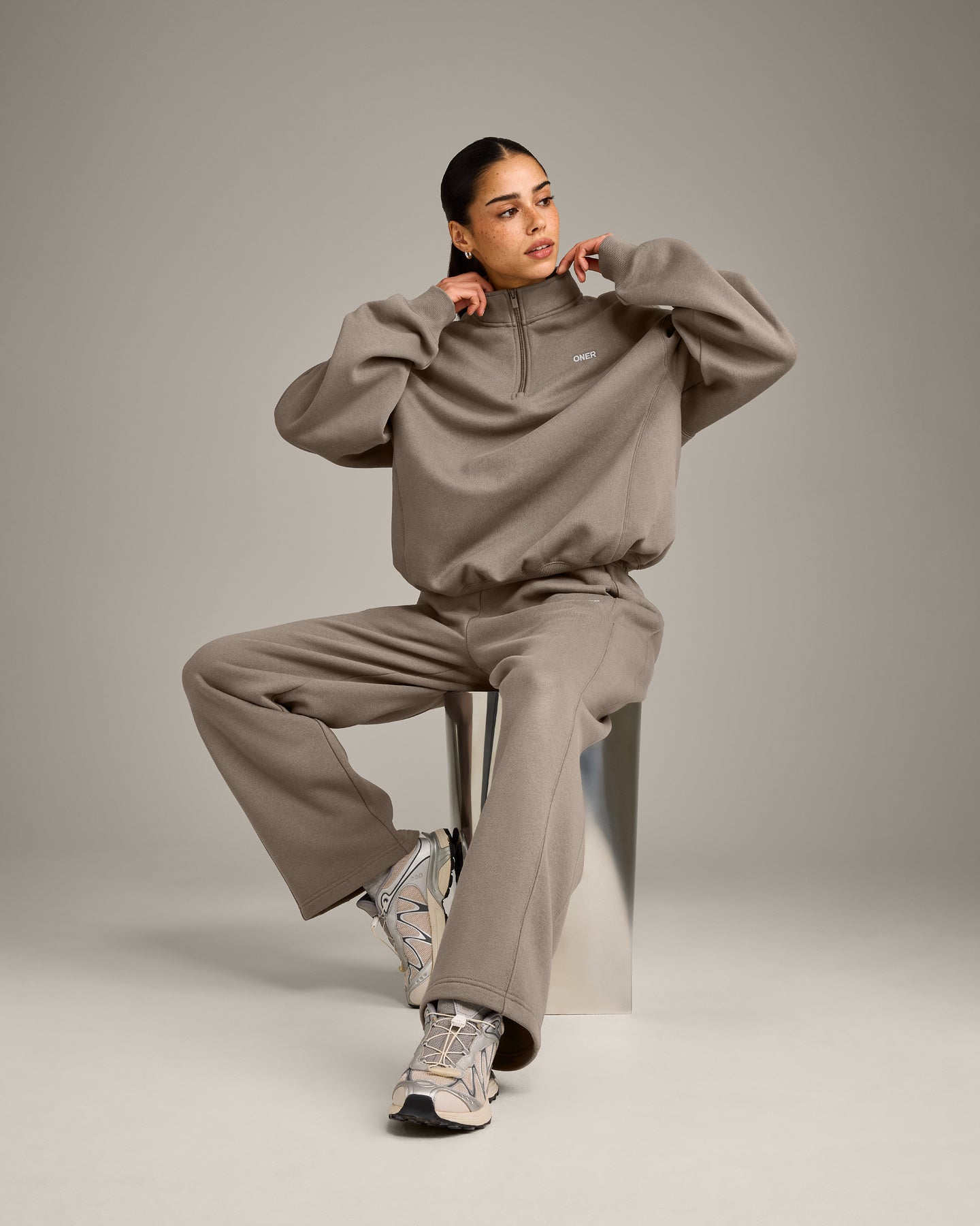 Foundations Cosy 1/4 Zip Sweatshirt | Minky - Image 5