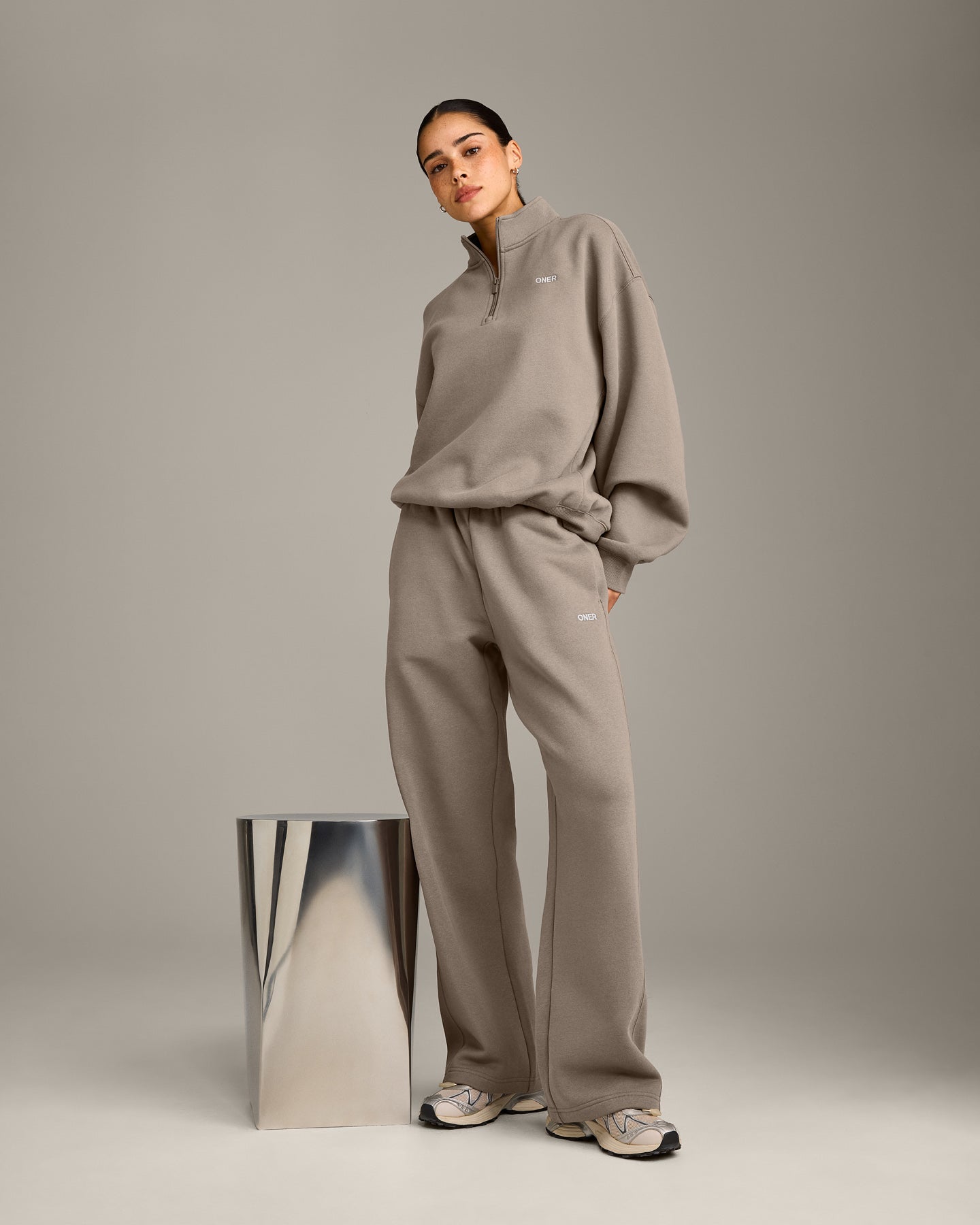 Foundations Cosy 1/4 Zip Sweatshirt | Minky - Image 3