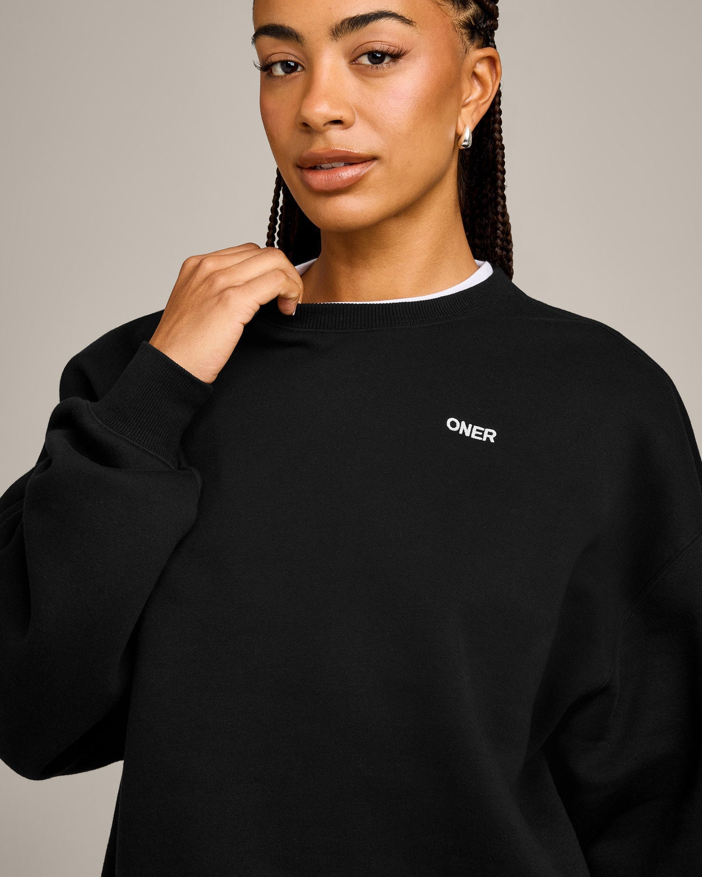 Foundations Cosy Crew Neck Sweatshirt | Black - Image 5