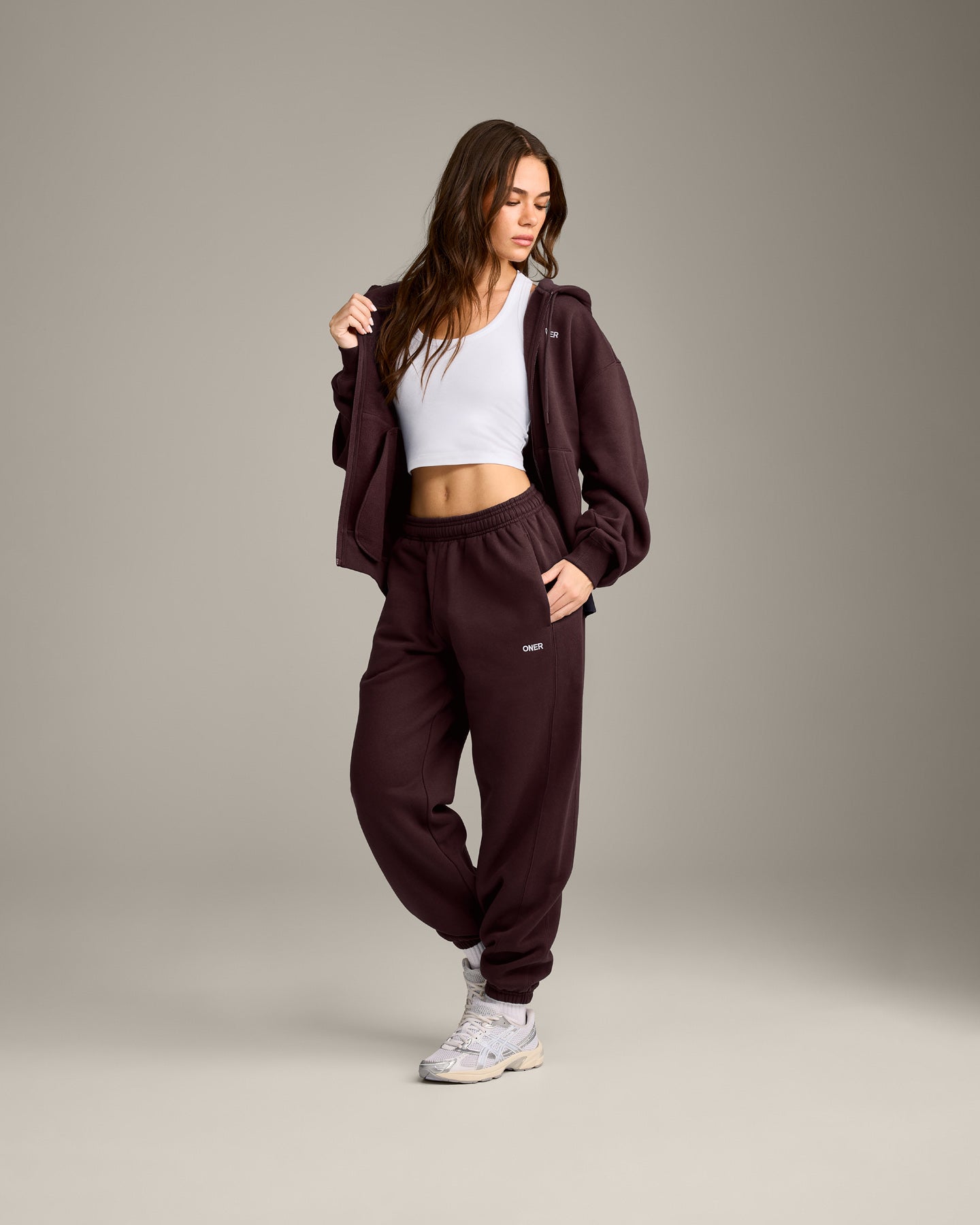 Foundations Cosy Joggers | Plum Brown - Image 3