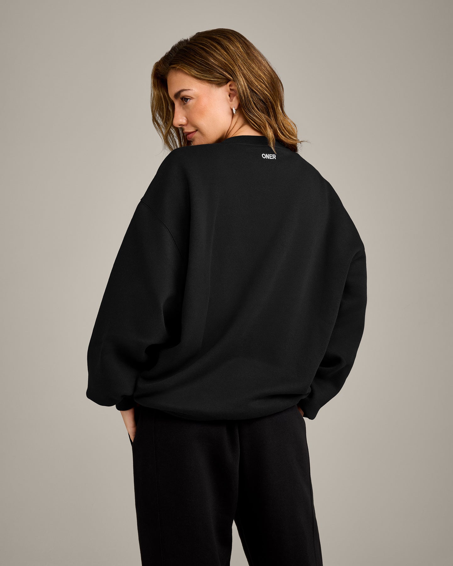 Foundations Cosy Oversized Sweatshirt | Black - Image 6