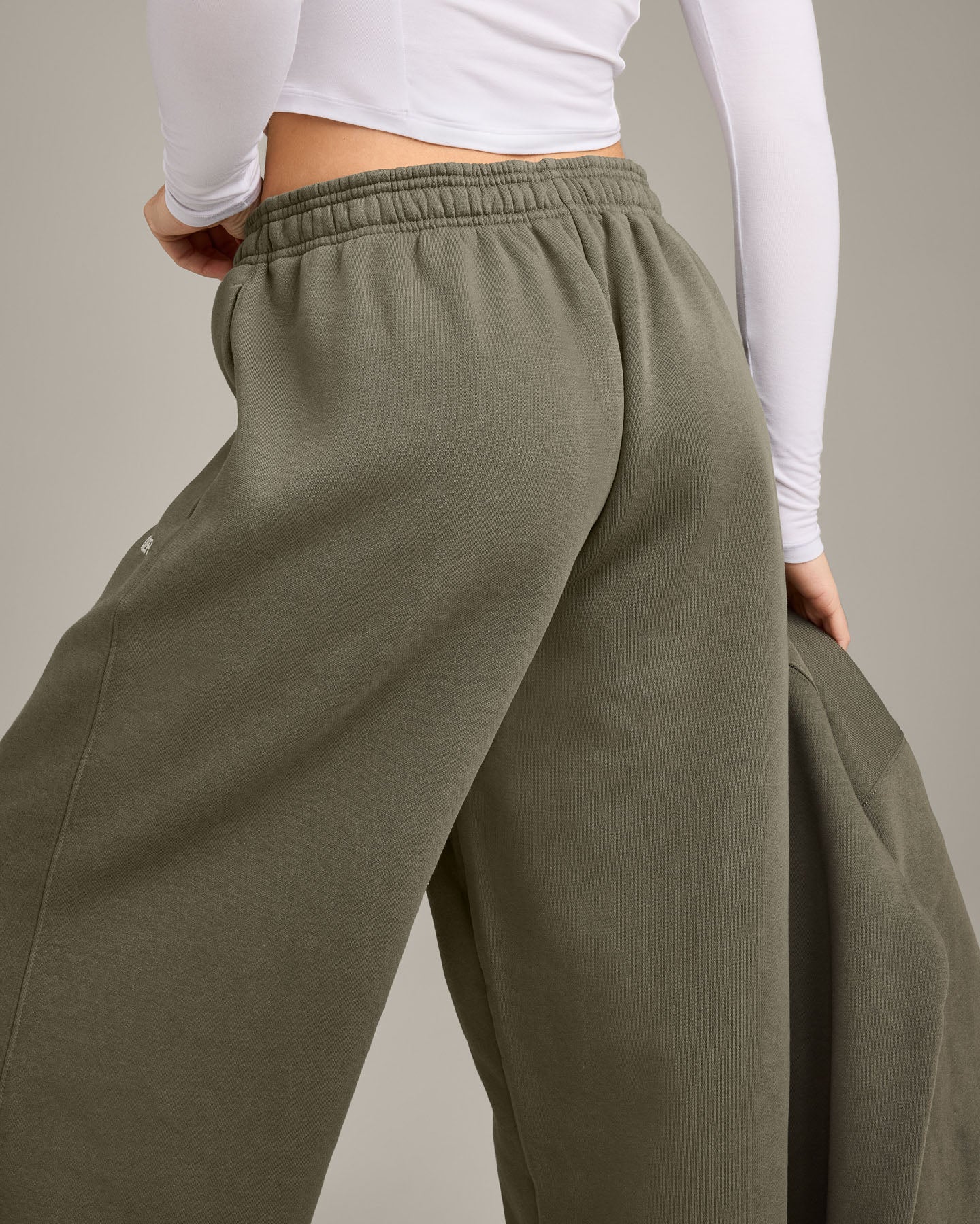 Foundations Cosy Oversized Straight Leg Joggers | Alpine Green - Image 4