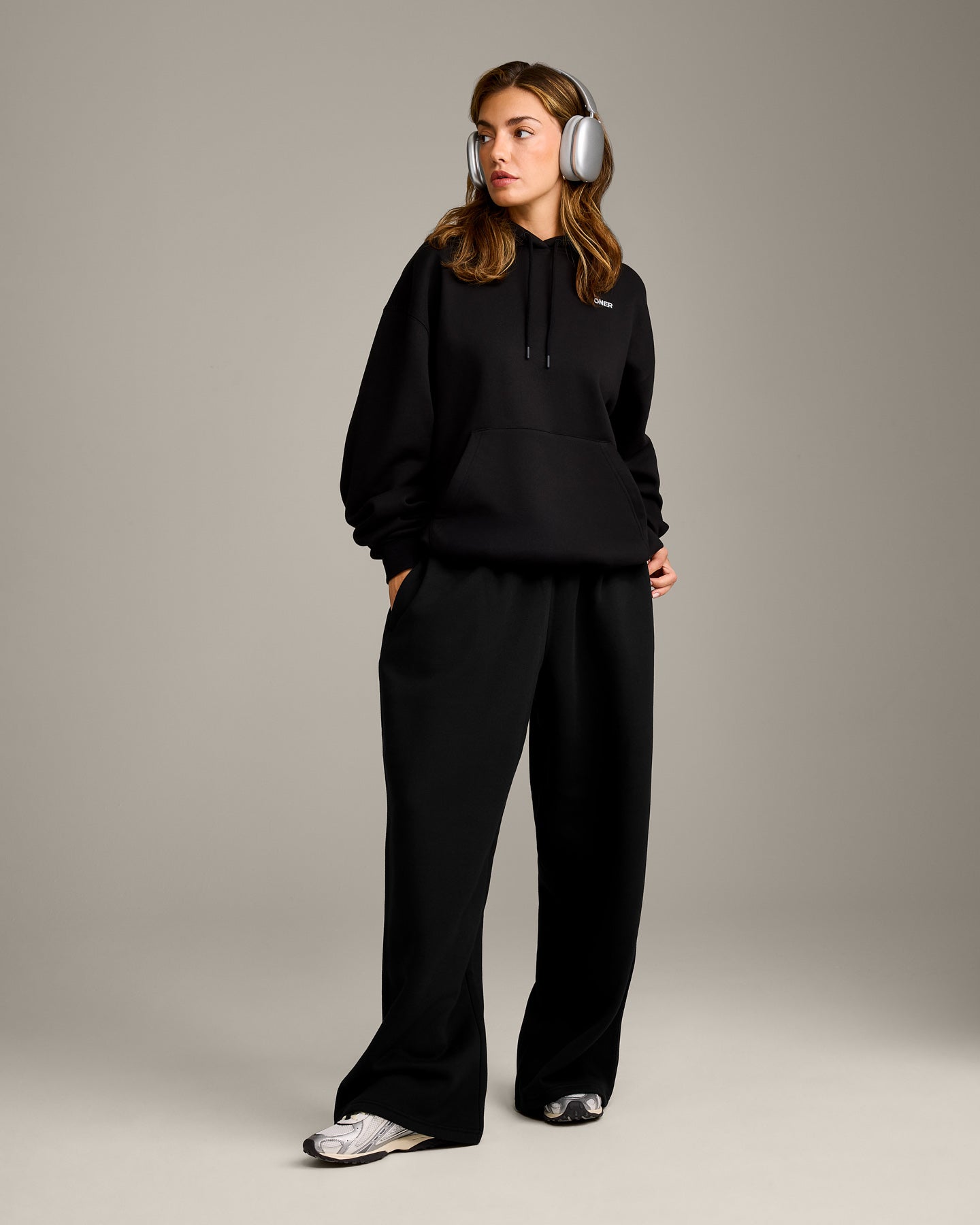 Foundations Cosy Oversized Straight Leg Joggers | Black - Image 3