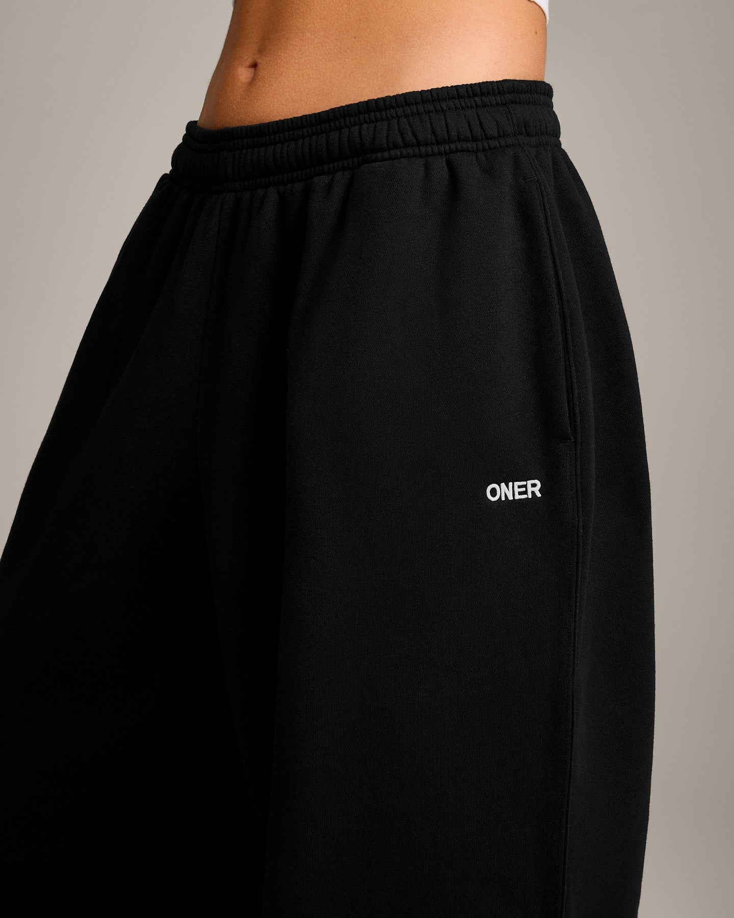 Foundations Cosy Oversized Straight Leg Joggers | Black - Image 4