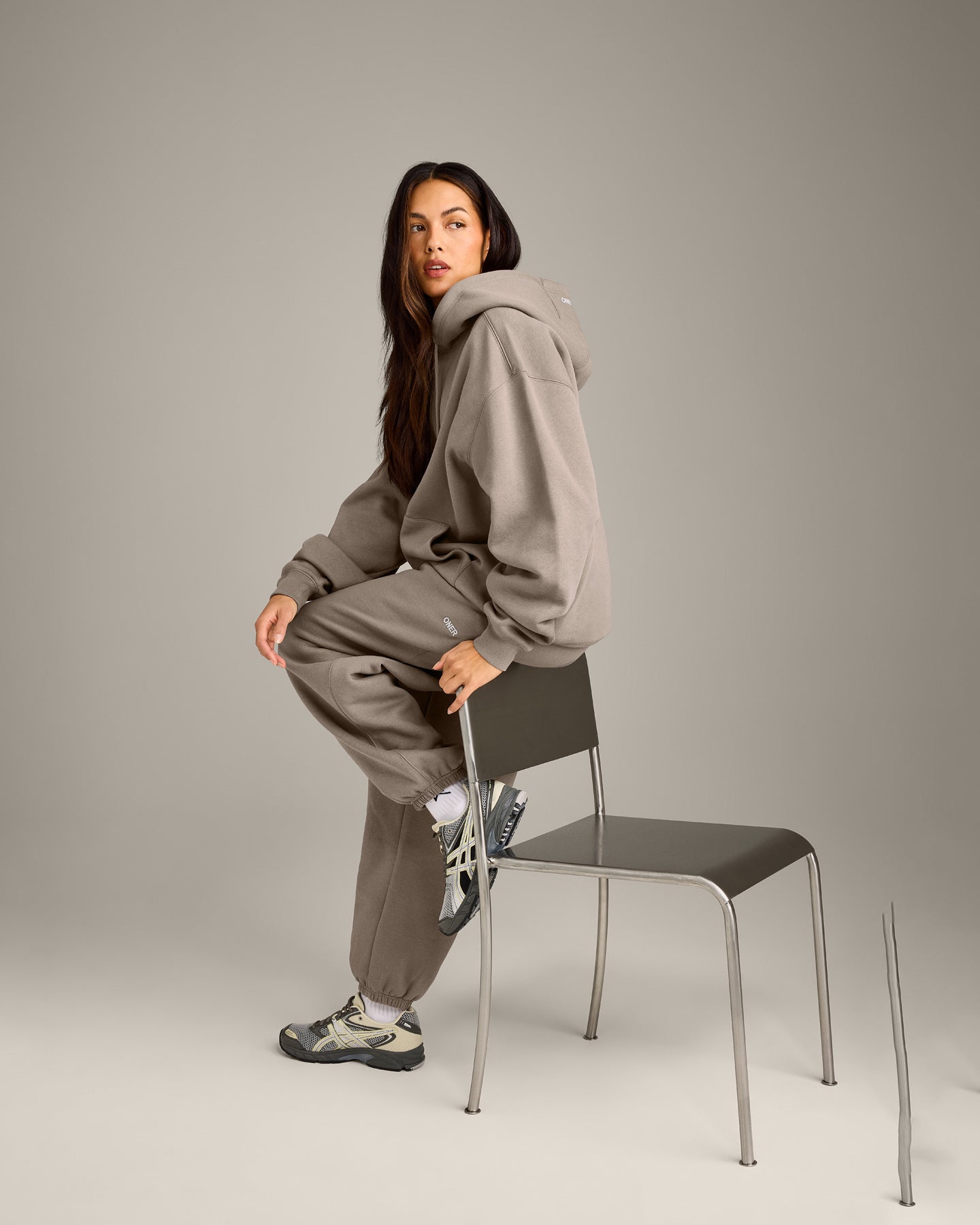 Foundations Cosy Oversized Zip Through Hoodie | Minky - Image 3