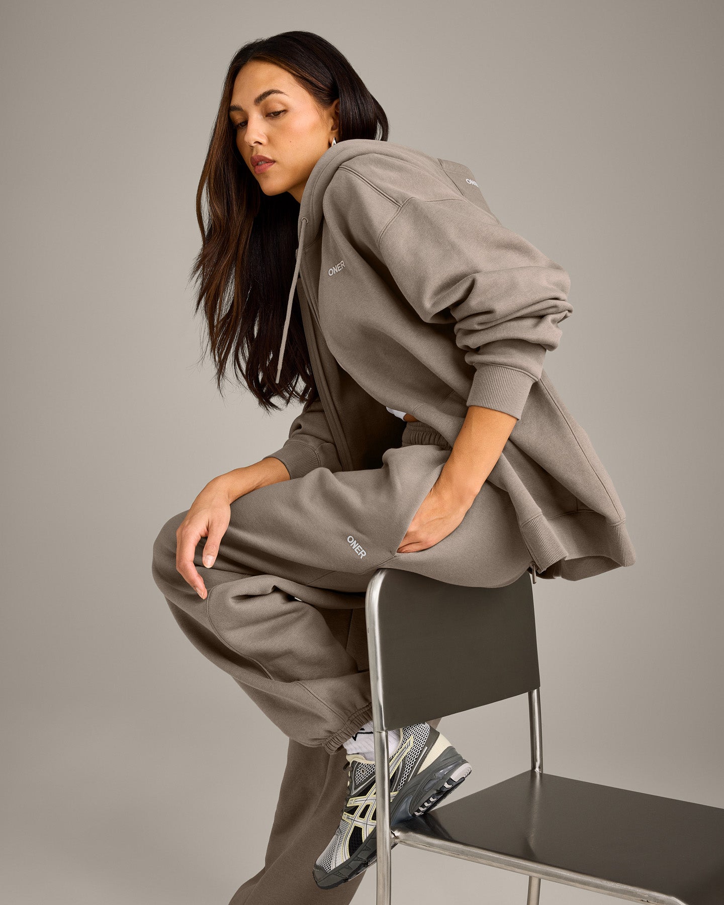 Foundations Cosy Oversized Zip Through Hoodie | Minky - Image 5