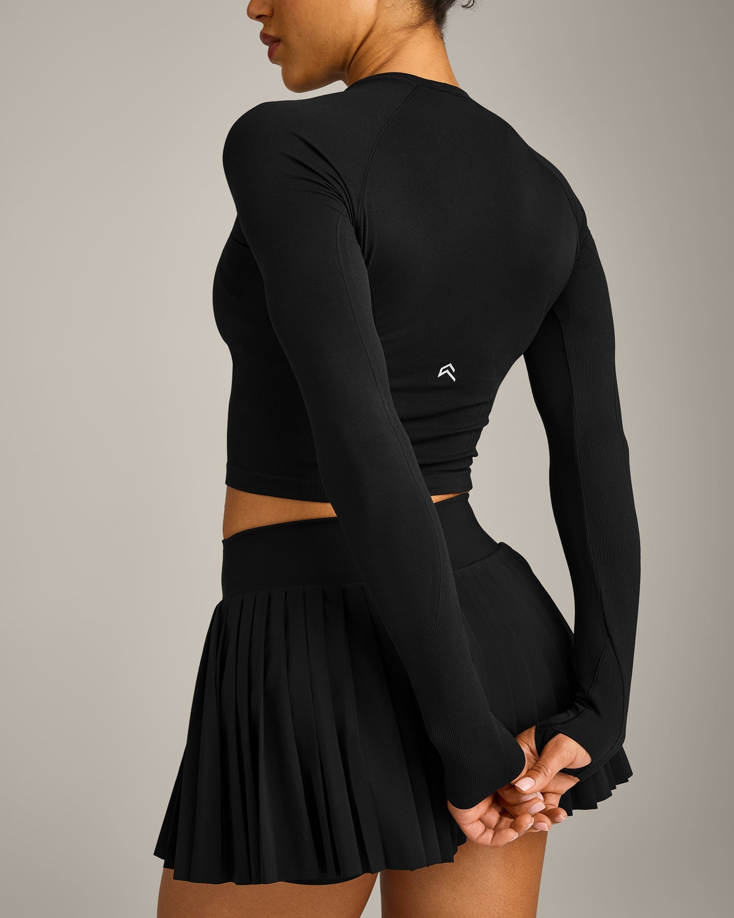 Oner Seamless Fitted Long Sleeve Top | Black - Image 4