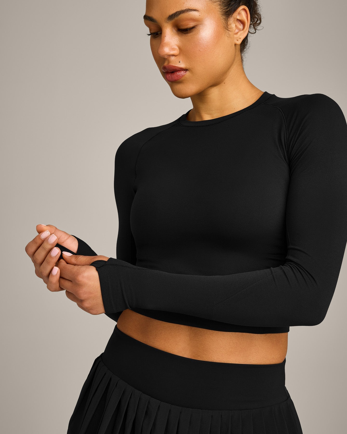 Alternative view of Oner Seamless Fitted Long Sleeve Top | Black