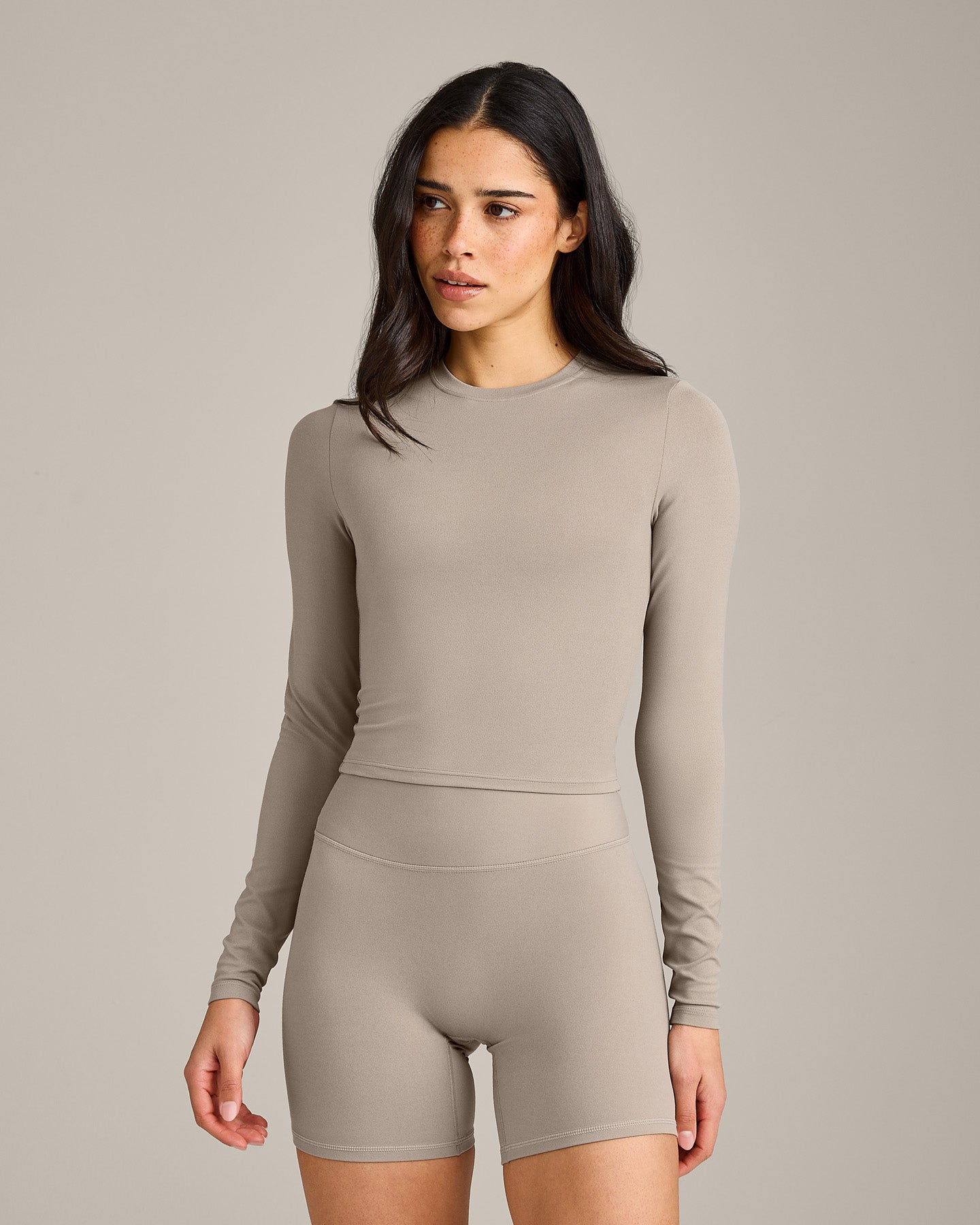 SoftMotion Long Sleeve Mid Top with White Logo | Warm Sand