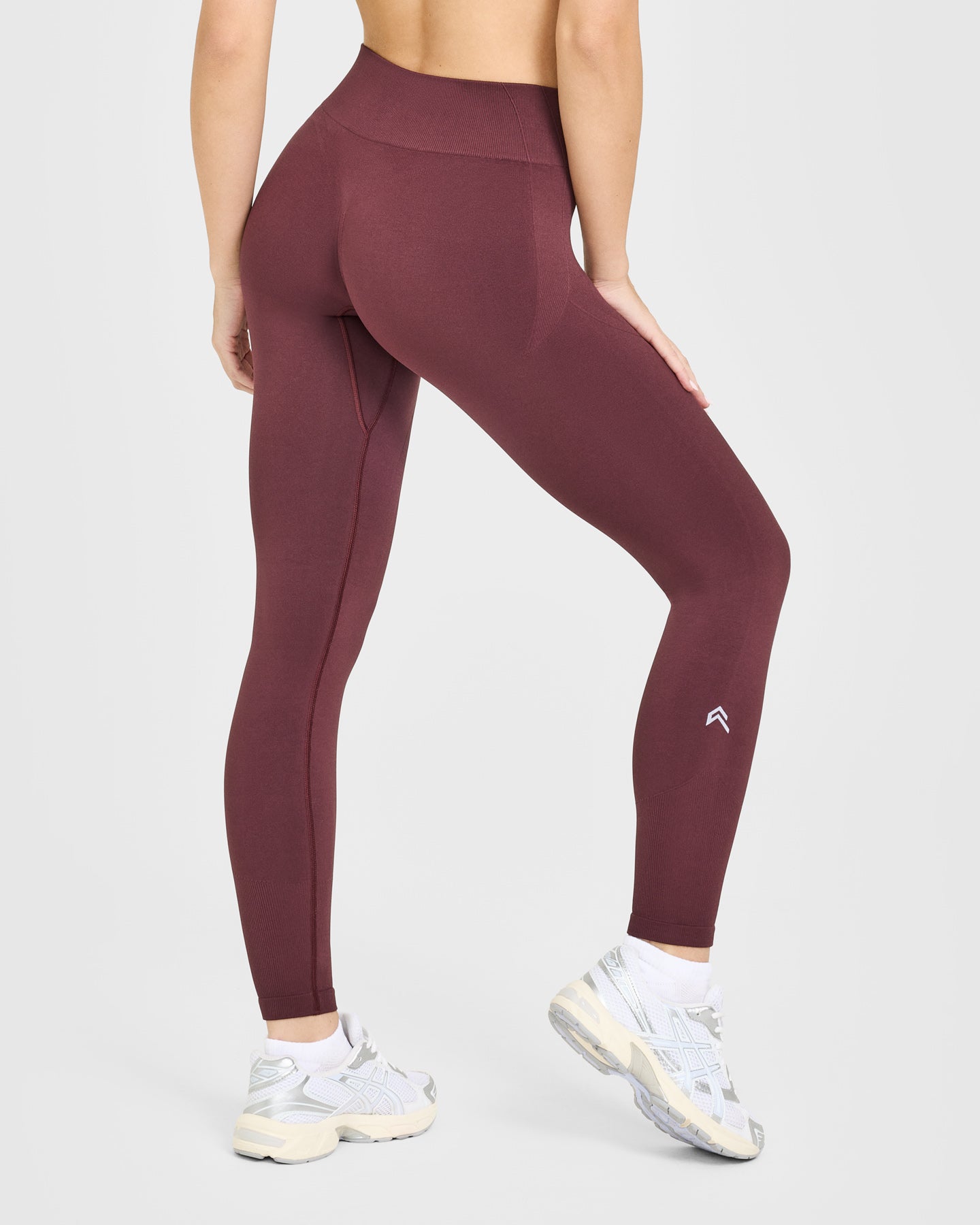 EnhanceLift Seamless Leggings with White Logo | Velvet Mocha