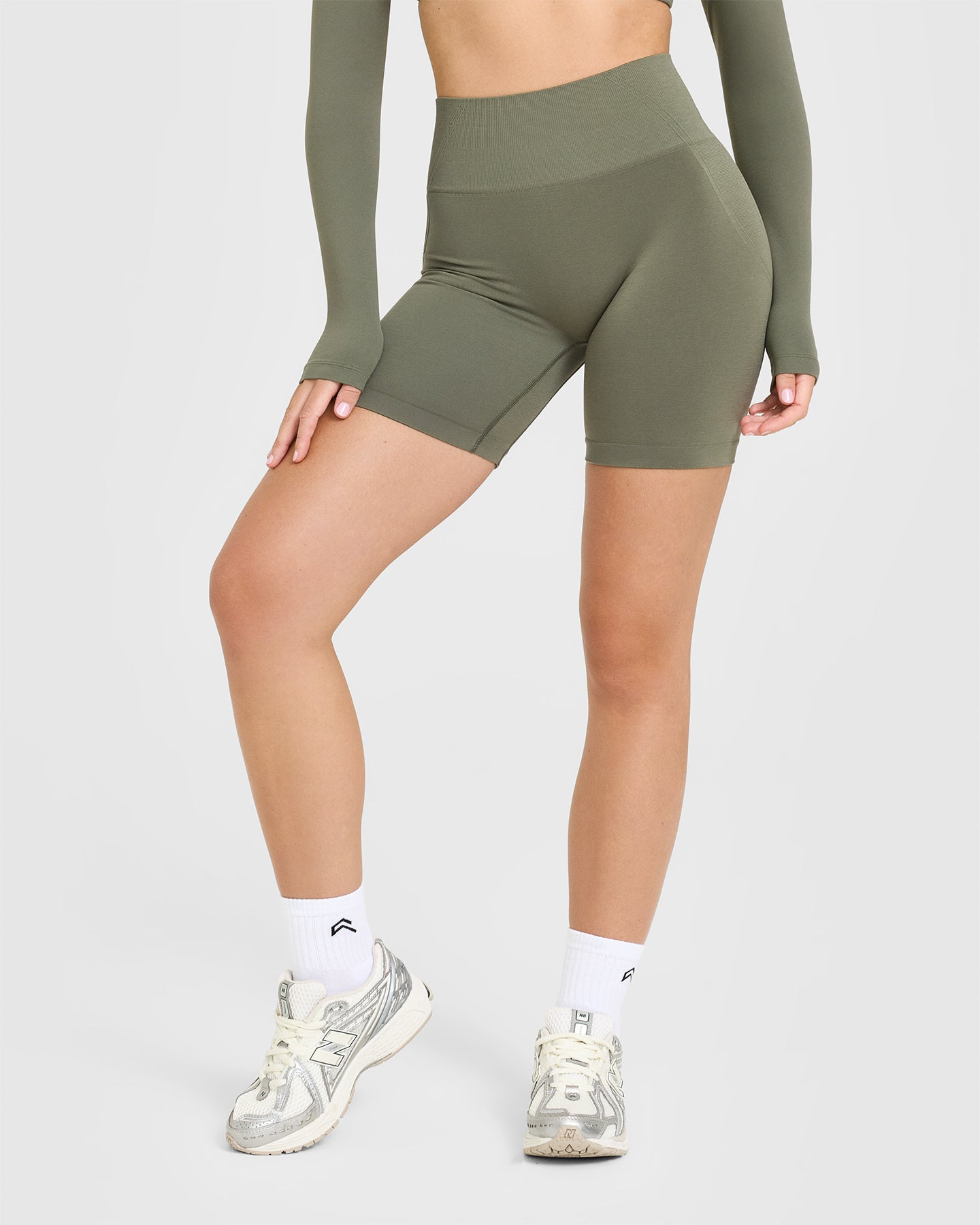 Alternative view of EffortlessLift Seamless Shorts with White Logo | Alpine Green