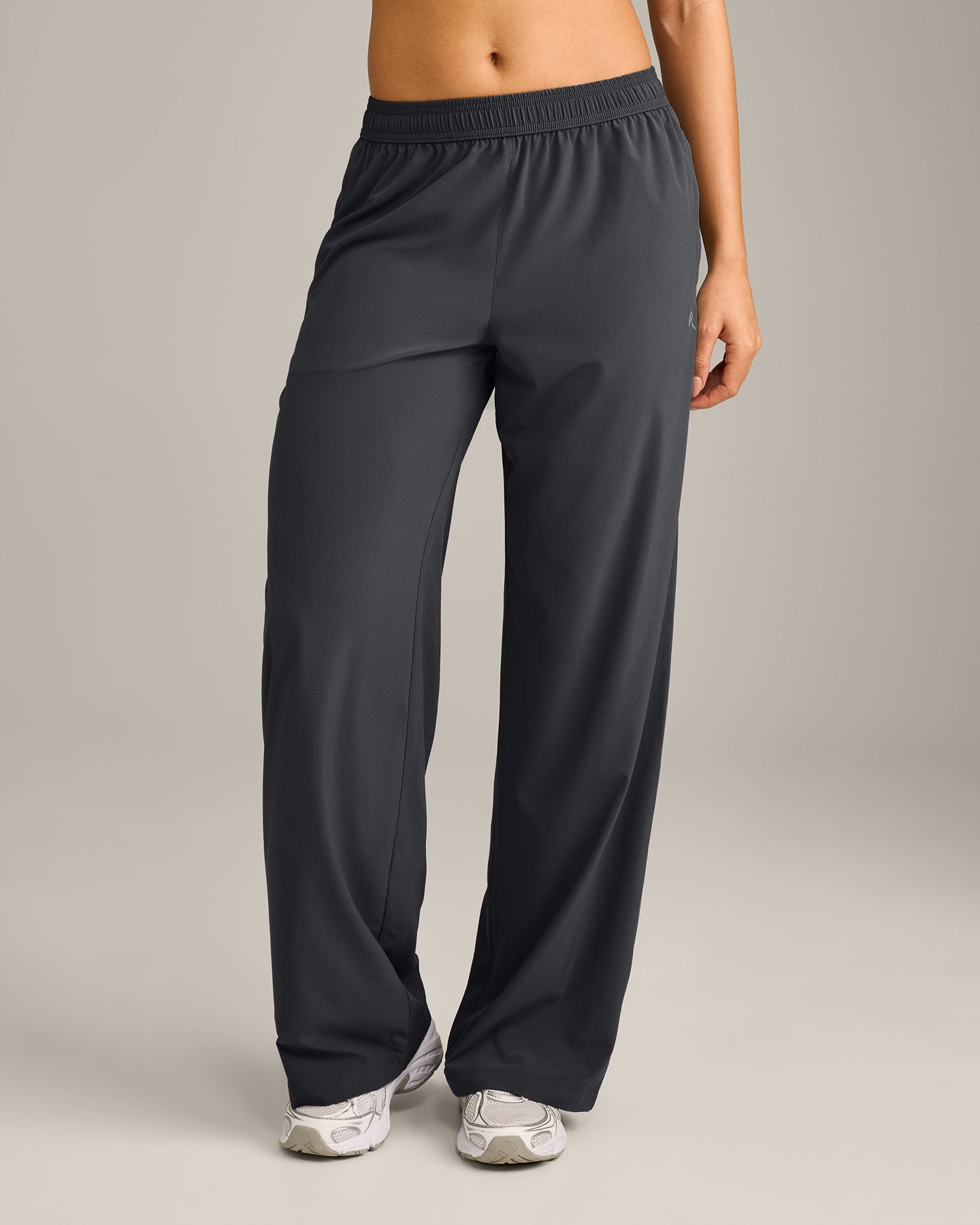 AirMove Straight Leg Pants with Reflective Logo | Coal