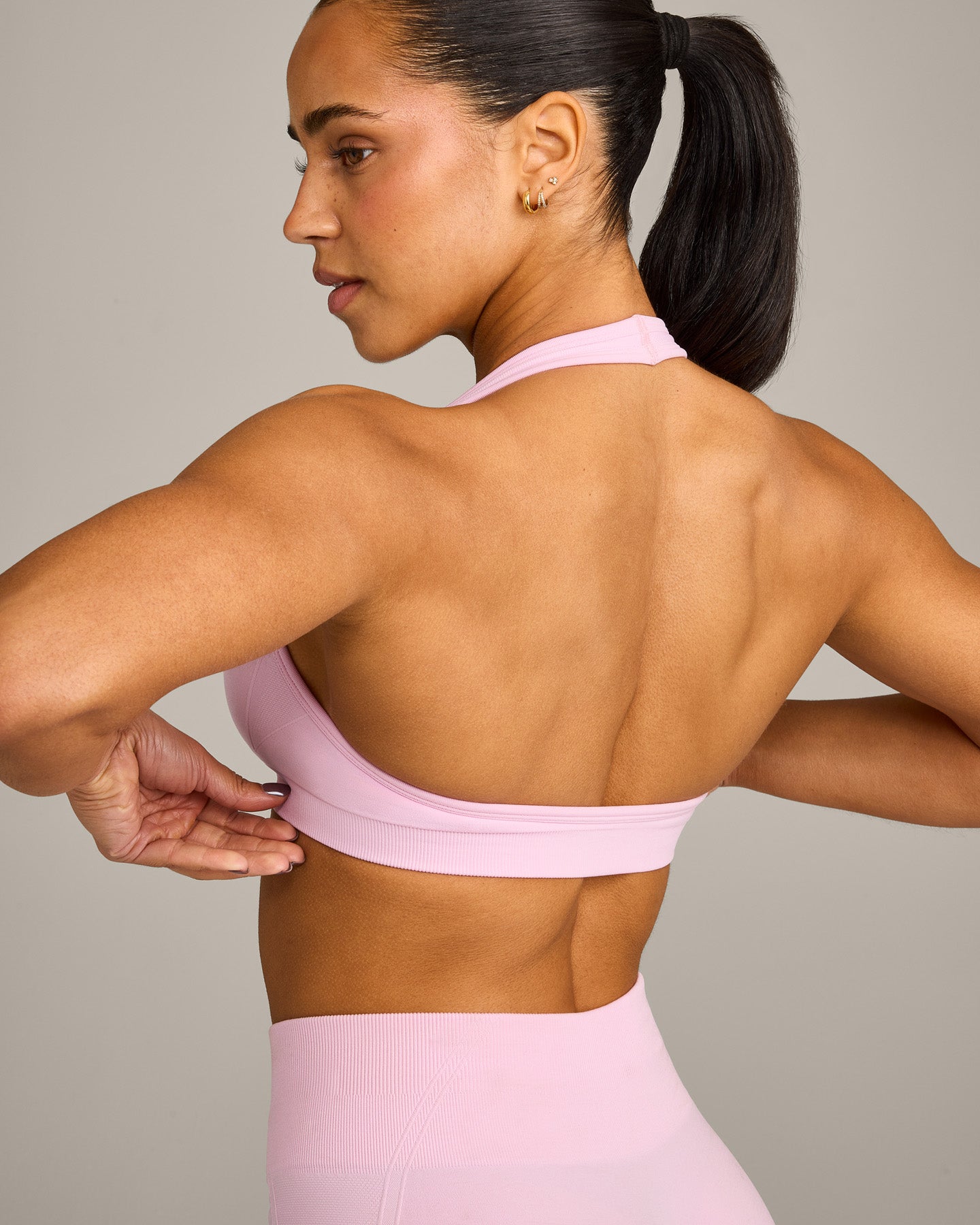 EffortlessLift Seamless Halter Neck Sports Bra with Grey Logo | Chalk Pink - Image 4