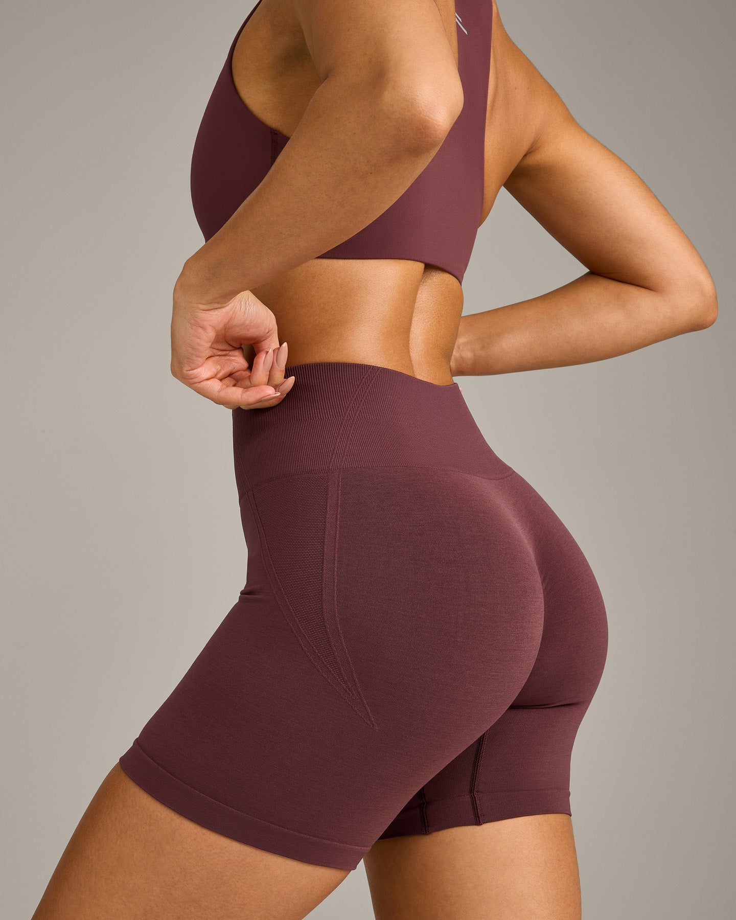 EffortlessLift Seamless Shorts with Grey Logo | Velvet Mocha - Image 5