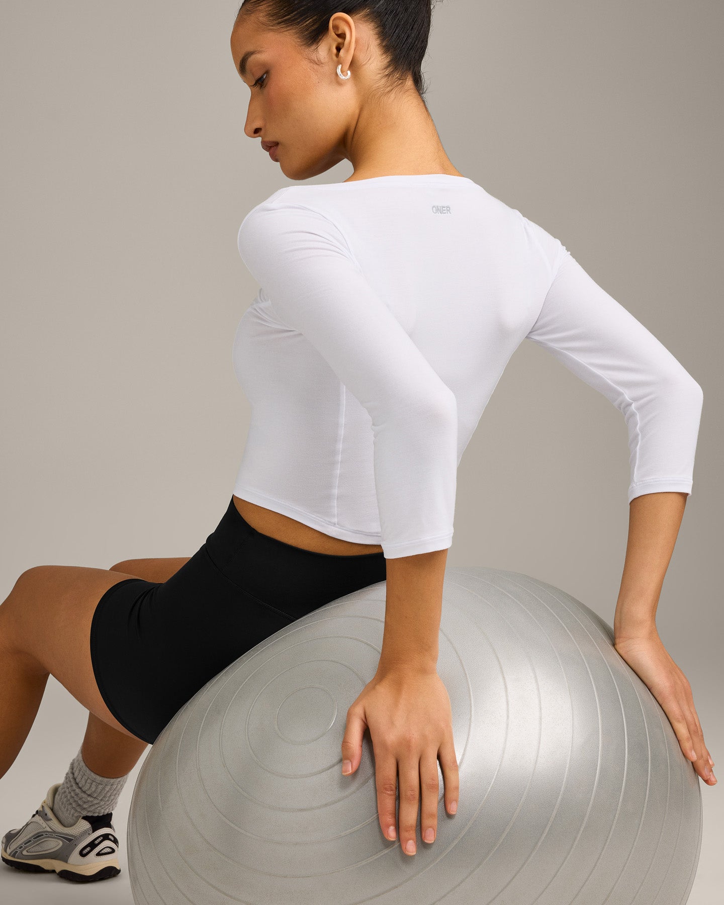 Mellow Motion Wide V Neck 3/4 Length Sleeve Mid Top | White - Image 4