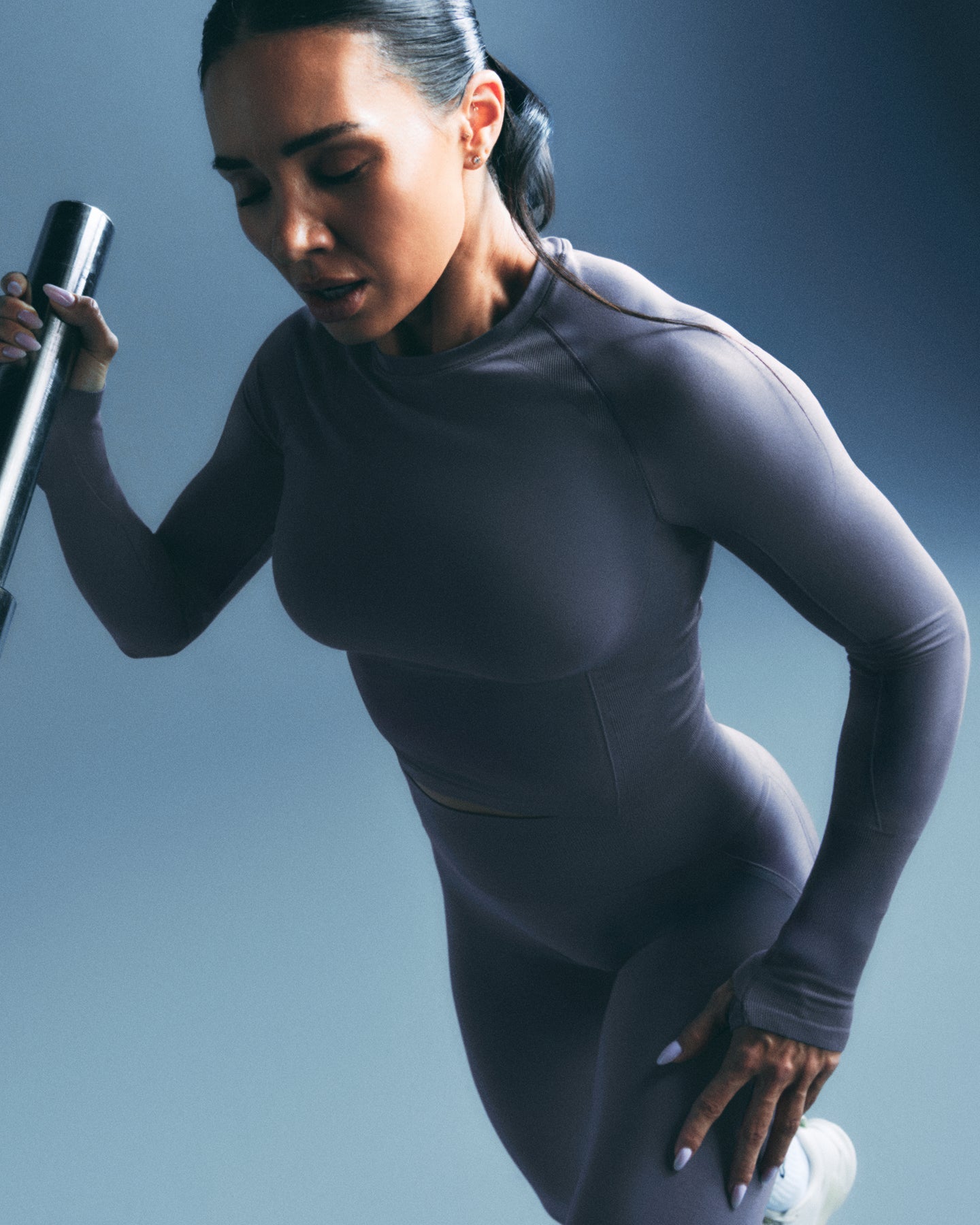 Alternative view of Oner Seamless Fitted Long Sleeve Top | Dark Granite Blue