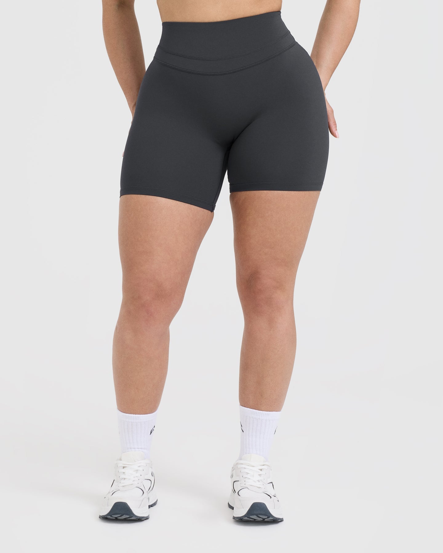 Alternative view of UnifiedMove High Waisted Shorts 6" | Coal