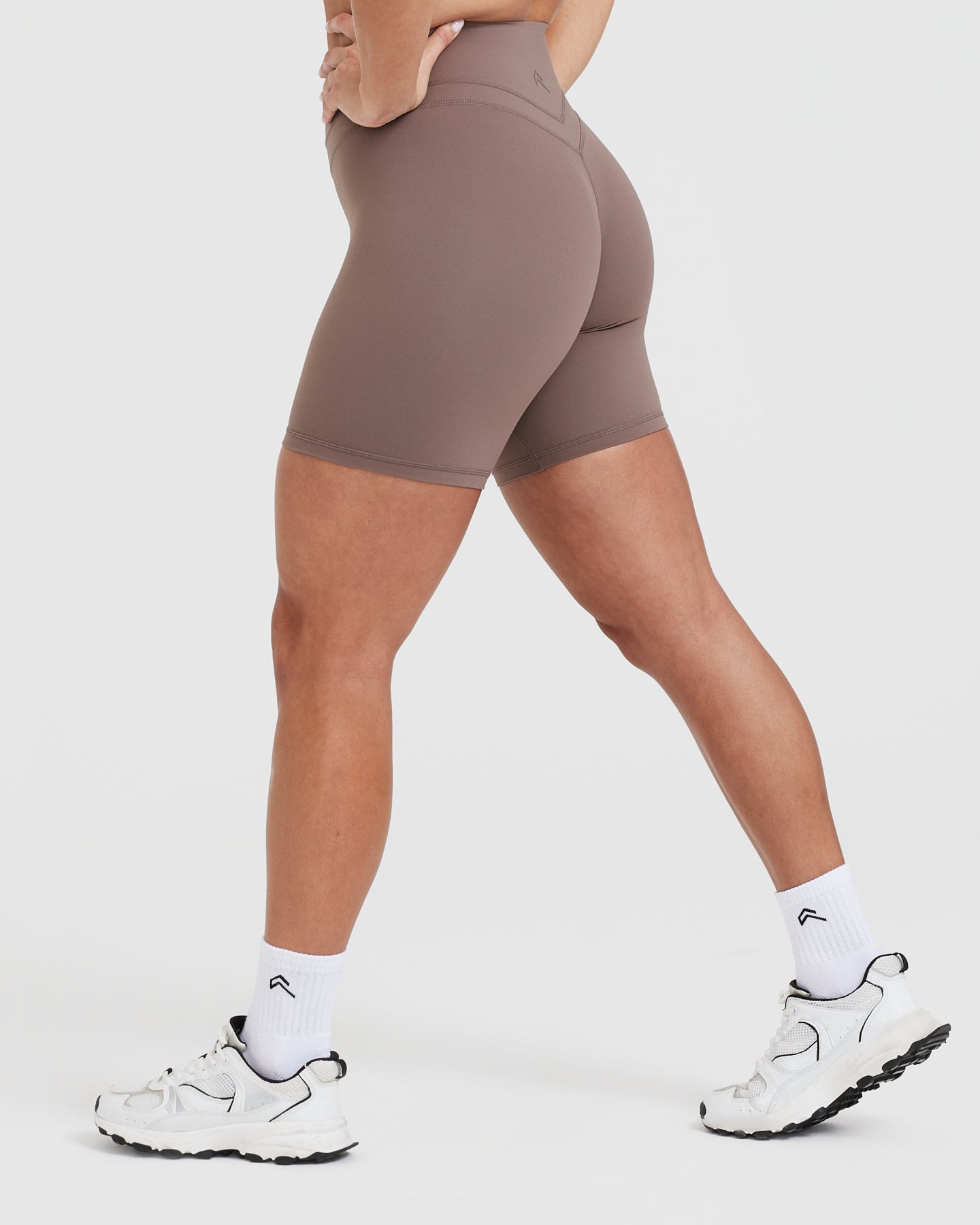 Alternative view of UnifiedMove High Waisted Shorts 6" | Cool Brown